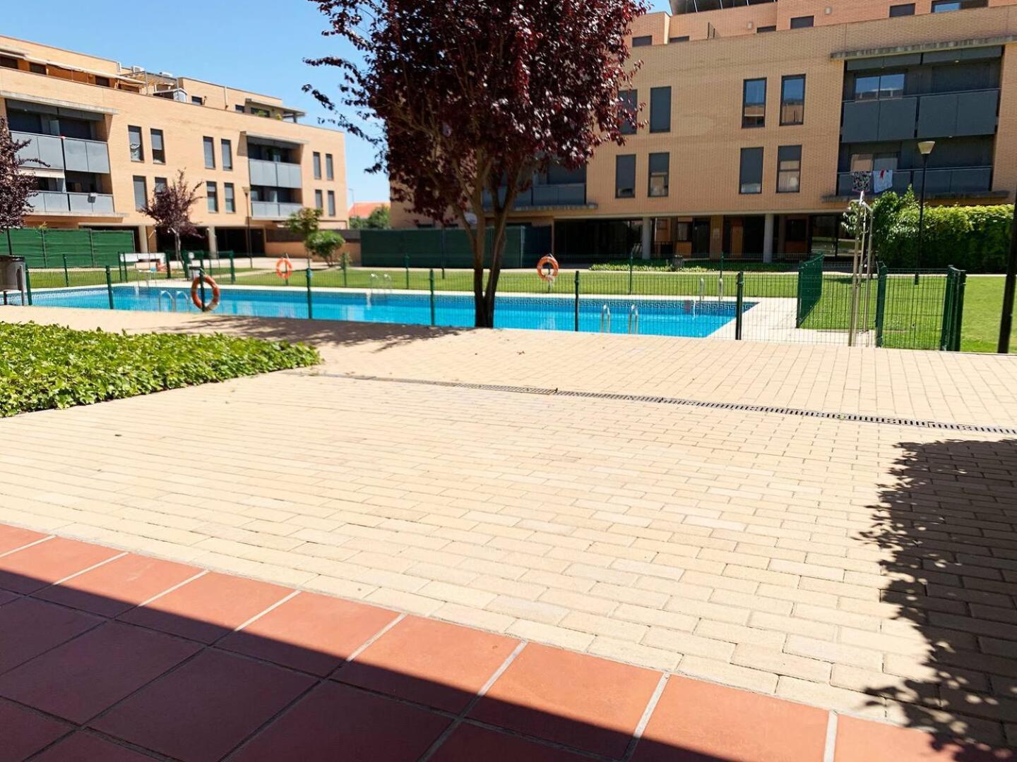 Lujoso Apartamento 3 Camas Piscina Parque Garaje Las Rozas Familiar Tranquilo Экстерьер фото